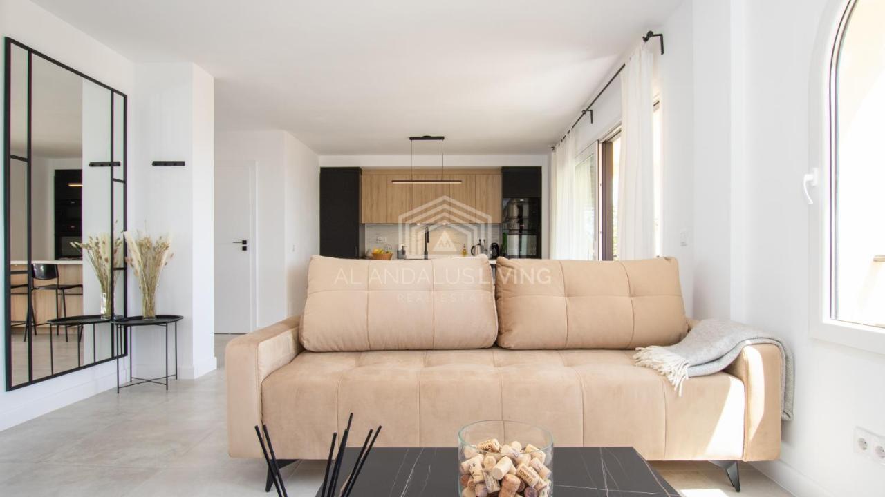Panoramic Sea Views And Direct Access To The Beach From The Community In Torrenueva Малага Екстер'єр фото
